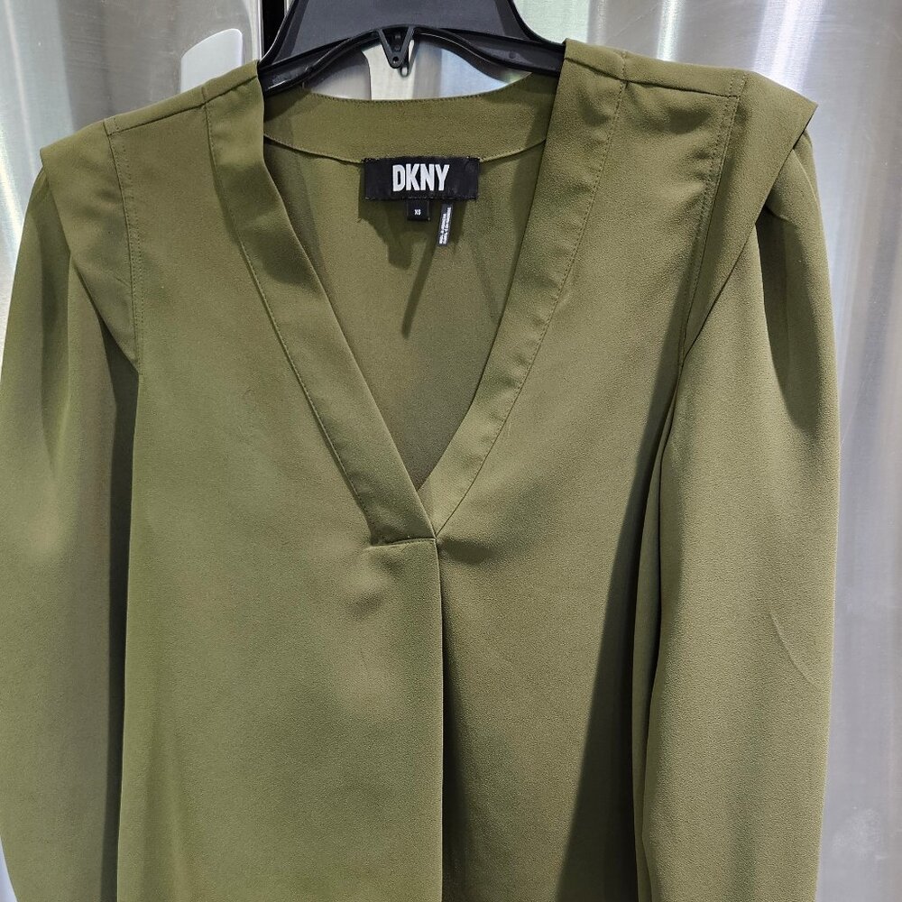 DKNY